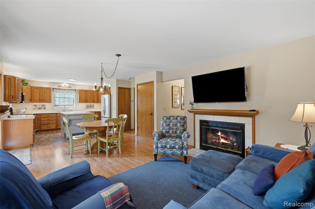 9380 Englishman Drive Property Photo 14