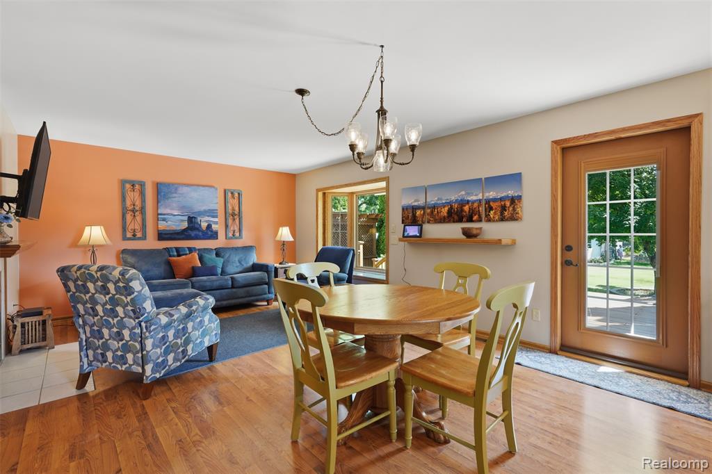 9380 Englishman Drive Property Photo 15