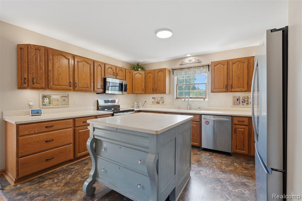 9380 Englishman Drive Property Photo 18