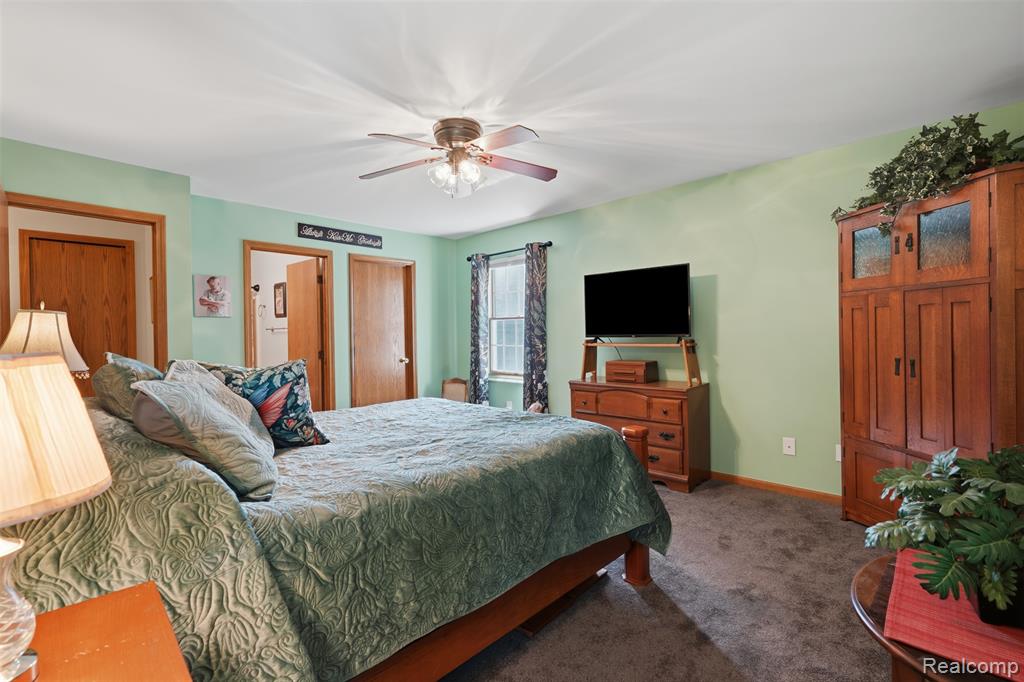 9380 Englishman Drive Property Photo 25