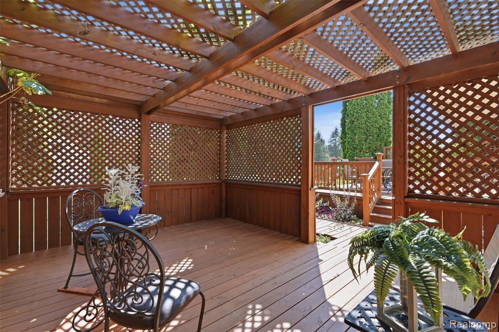 9380 Englishman Drive Property Photo 42