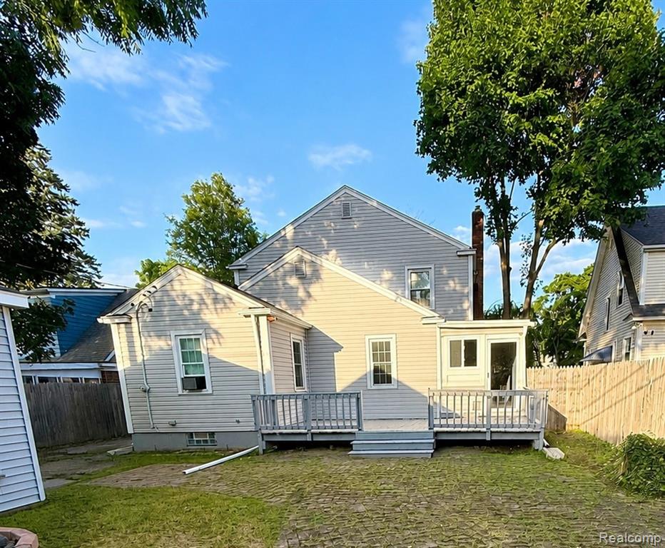 724 Kensington Avenue Property Photo 2