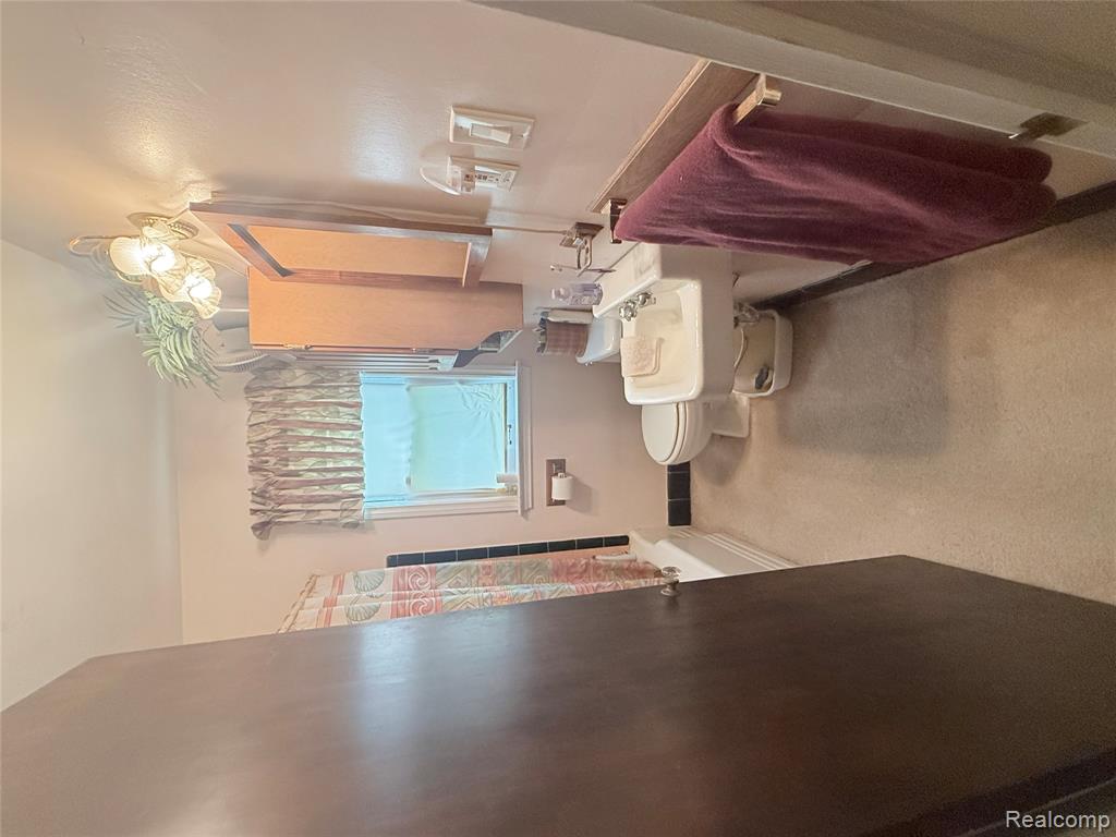 1313 E 5th Street Property Photo 5