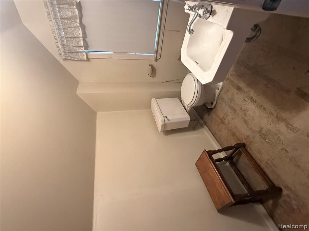1313 E 5th Street Property Photo 9