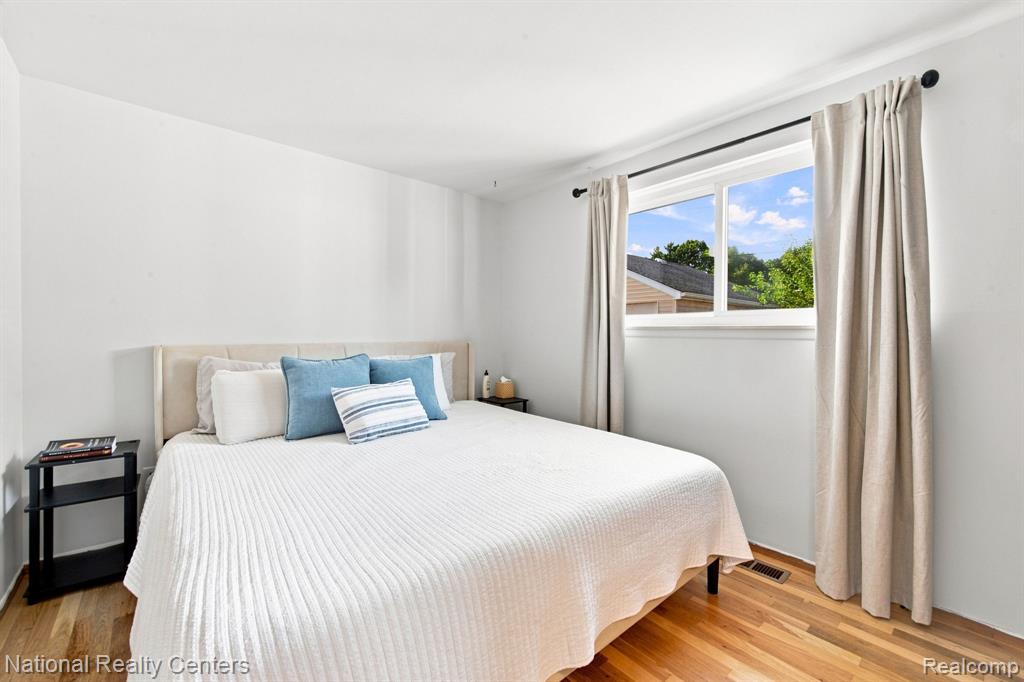 38030 Westvale Street Property Photo 16