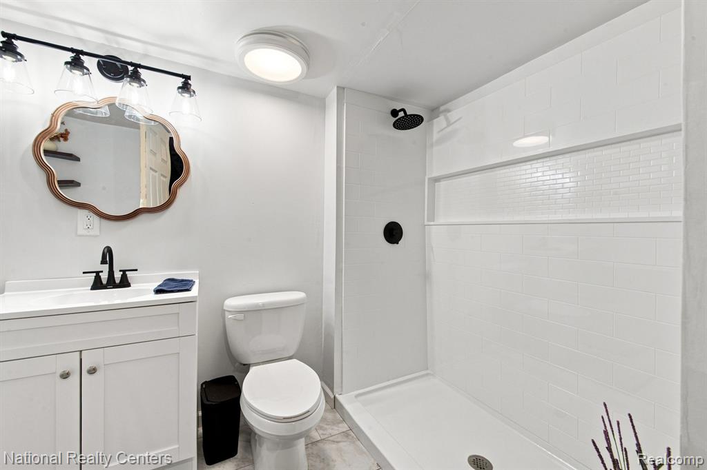 38030 Westvale Street Property Photo 23