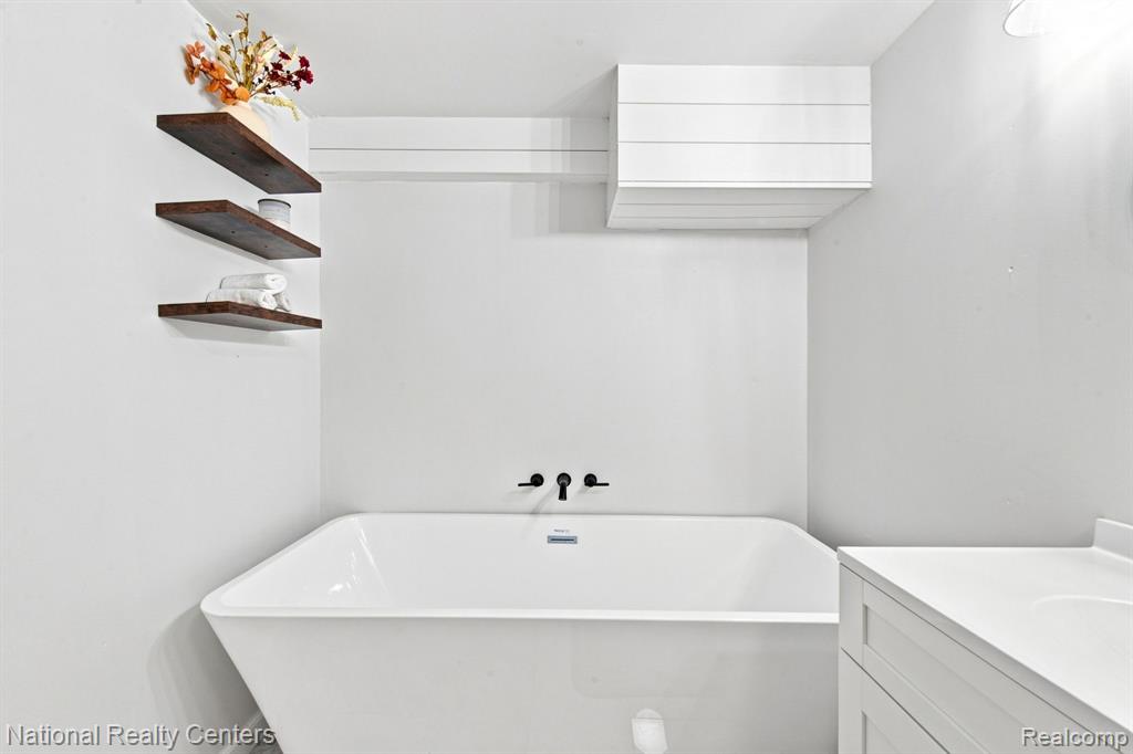 38030 Westvale Street Property Photo 24