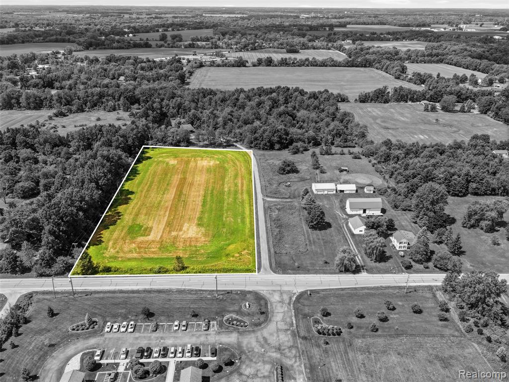 2715 N Burkhart Road Property Photo 2