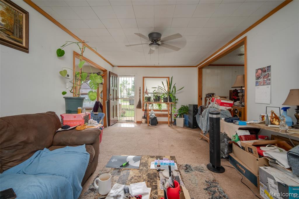 22211 Grandy Street Property Photo 4