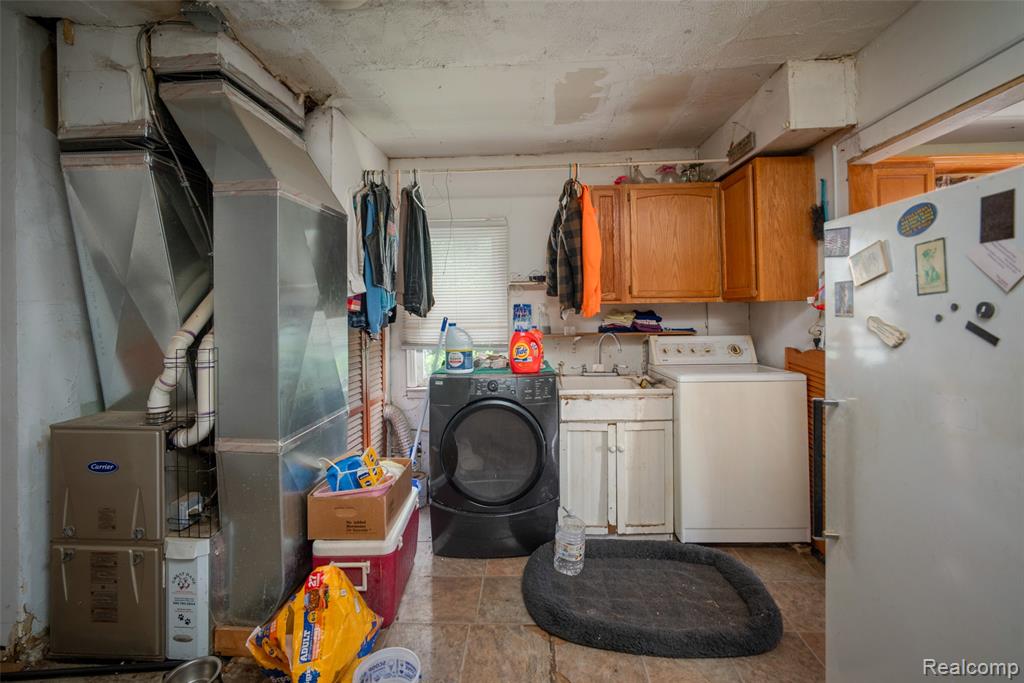 22211 Grandy Street Property Photo 9