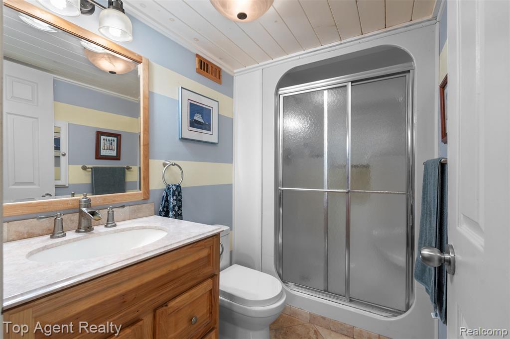 312 Beach Drive Property Photo 24