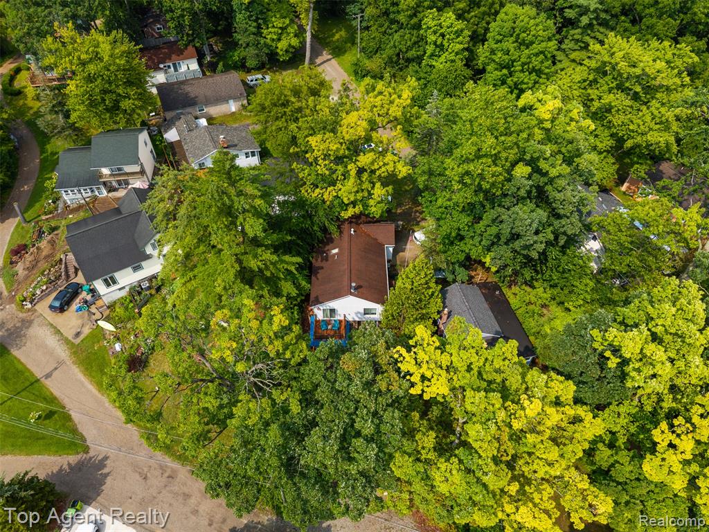 312 Beach Drive Property Photo 41