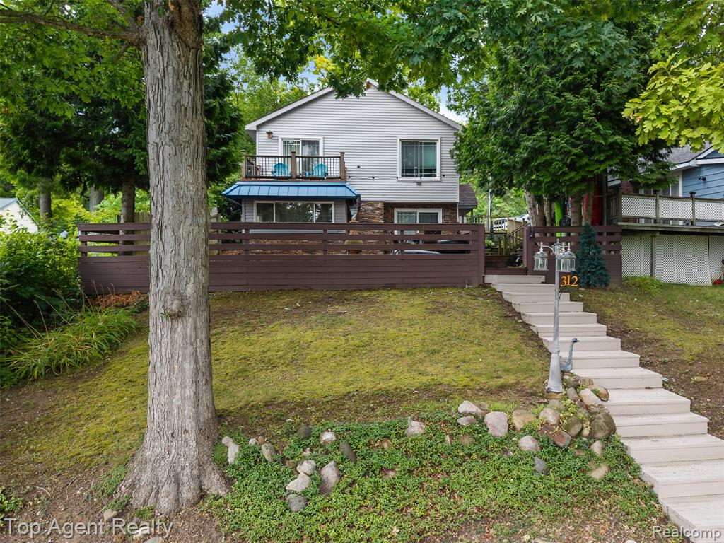312 Beach Drive Property Photo 49