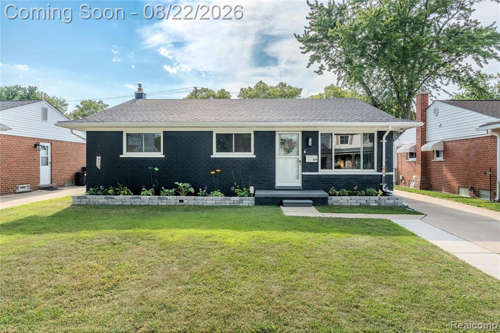329 N Manitou Avenue Property Photo 1
