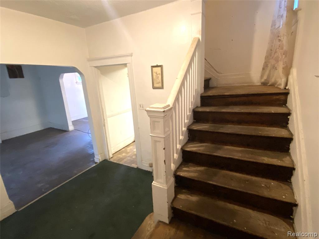 601 Westminster Street Property Photo 6