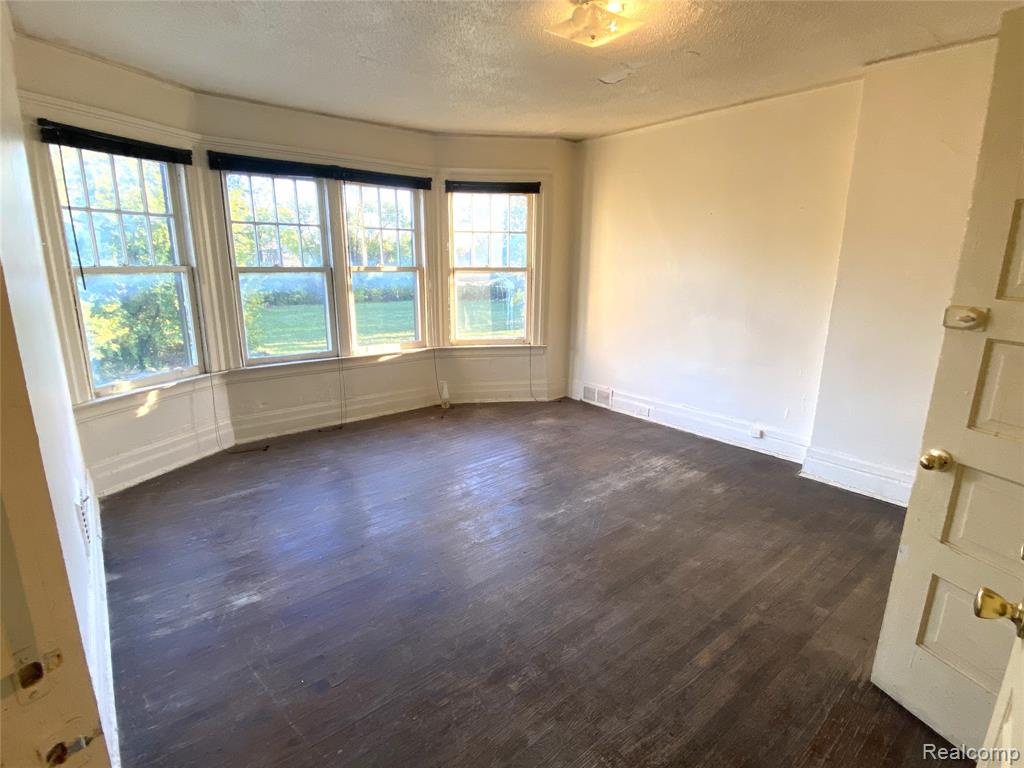 601 Westminster Street Property Photo 12
