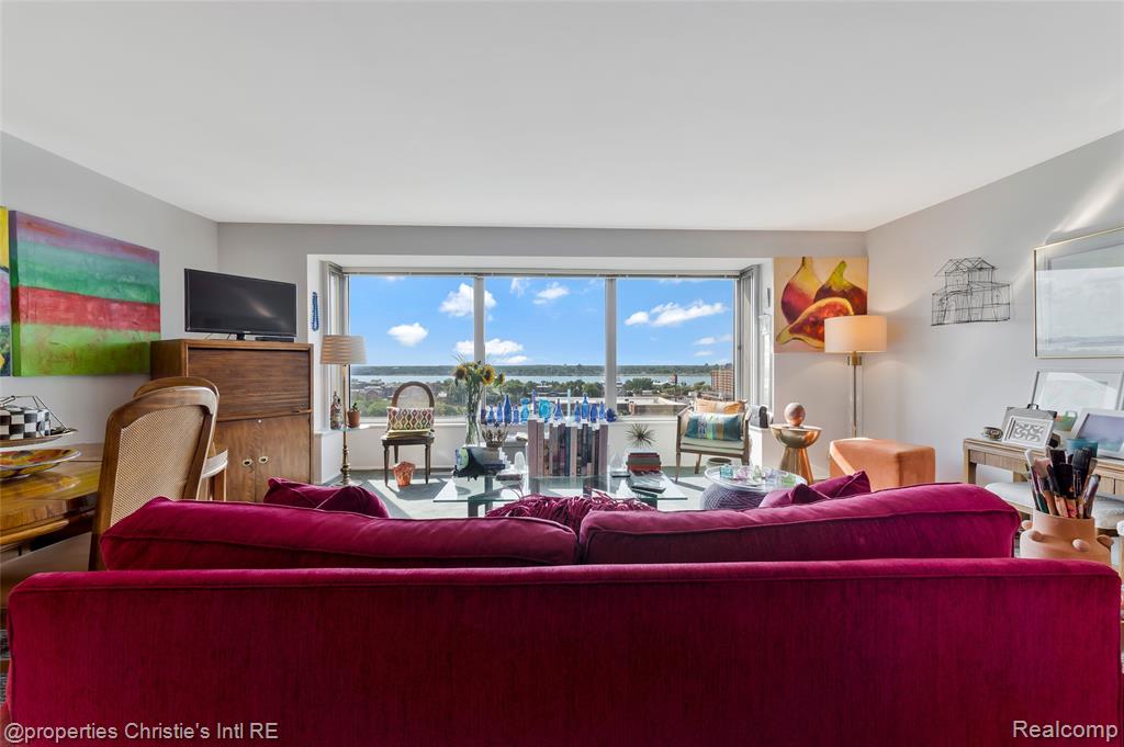 1300 E Lafayette Street Property Photo 8