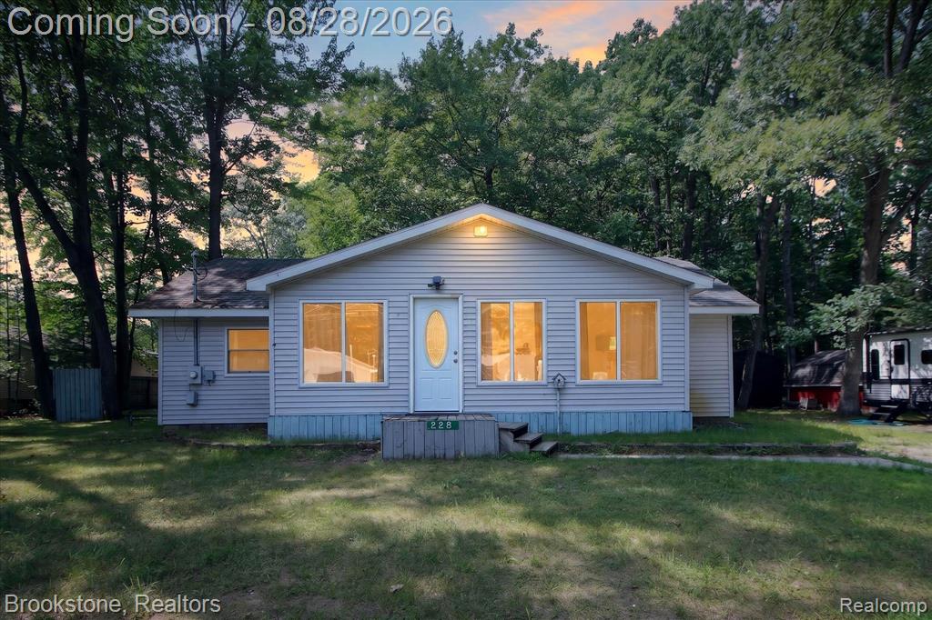 228 Oakdale Drive Property Photo 1