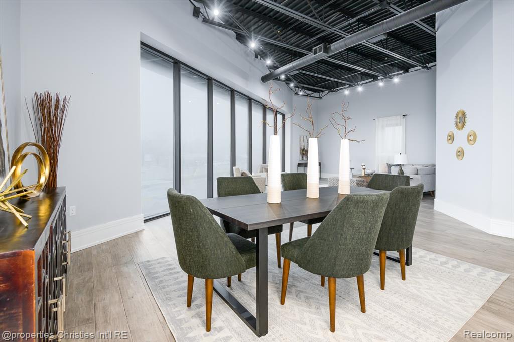 32686 Woodward Avenue Property Photo 7