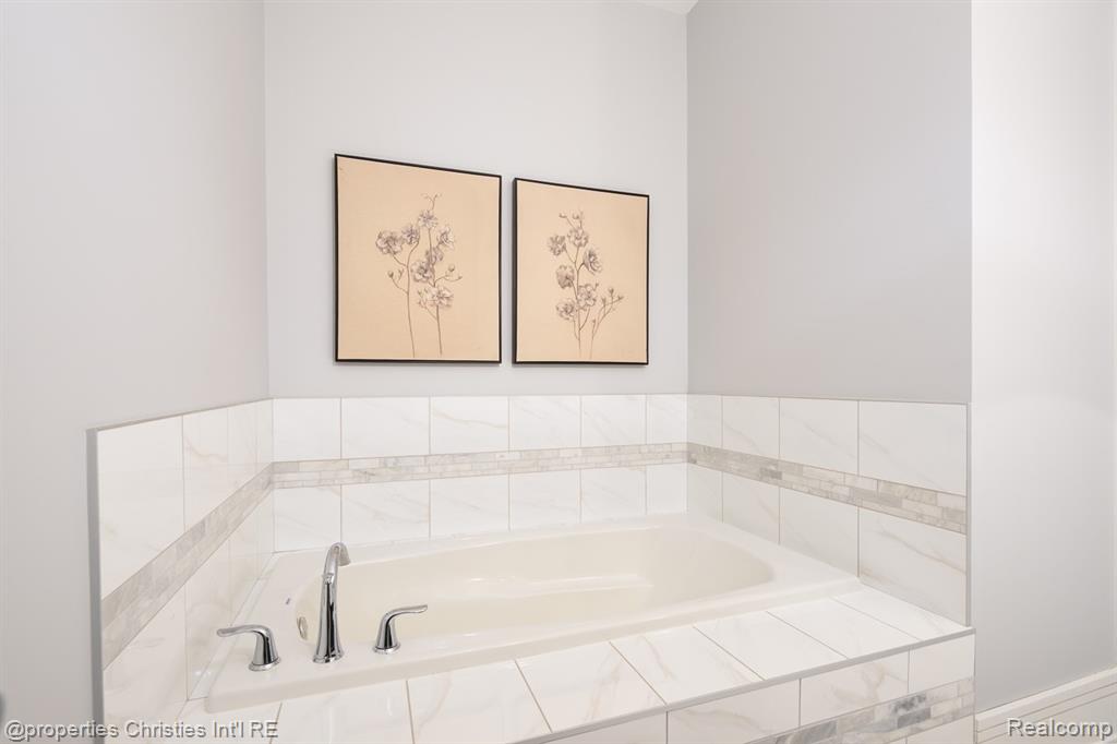 32686 Woodward Avenue Property Photo 13