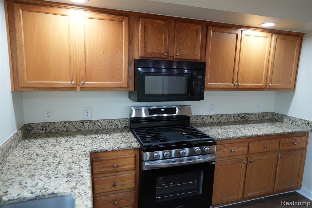2018 John R Road Property Photo 18