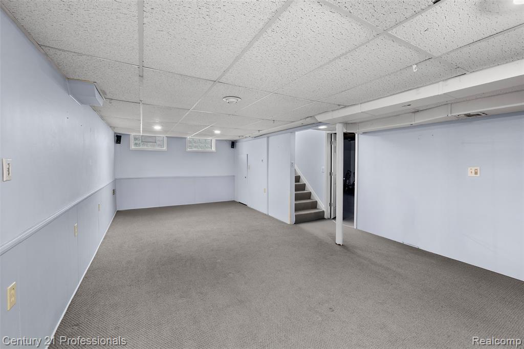 2712 N Vermont Avenue Property Photo 30