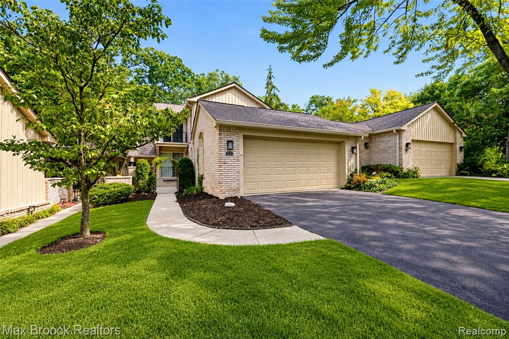 1131 Hillpointe Circle Property Photo 1
