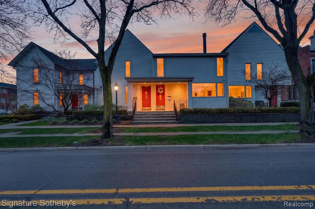 372 W Brown Street Property Photo 1