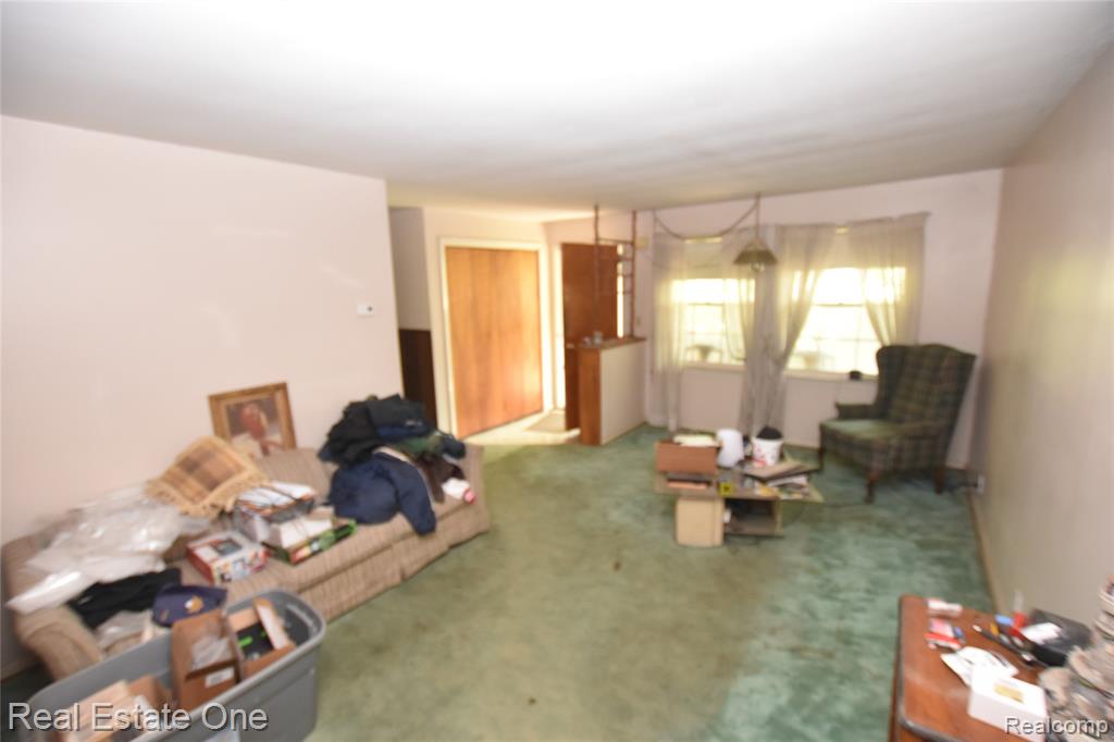 3482 W Maple Road Property Photo 8