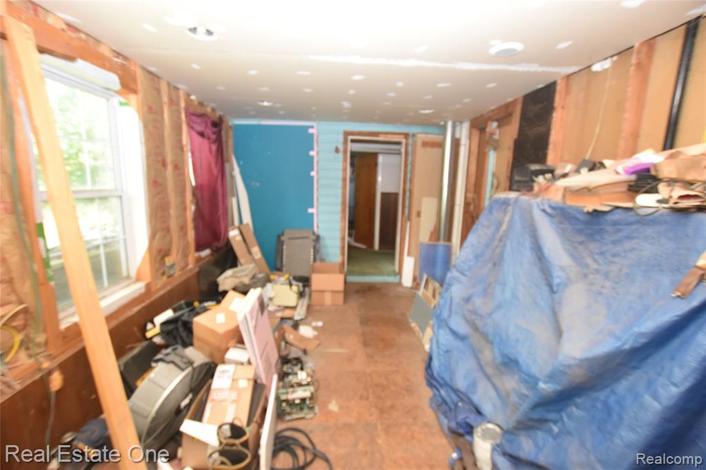 3482 W Maple Road Property Photo 13
