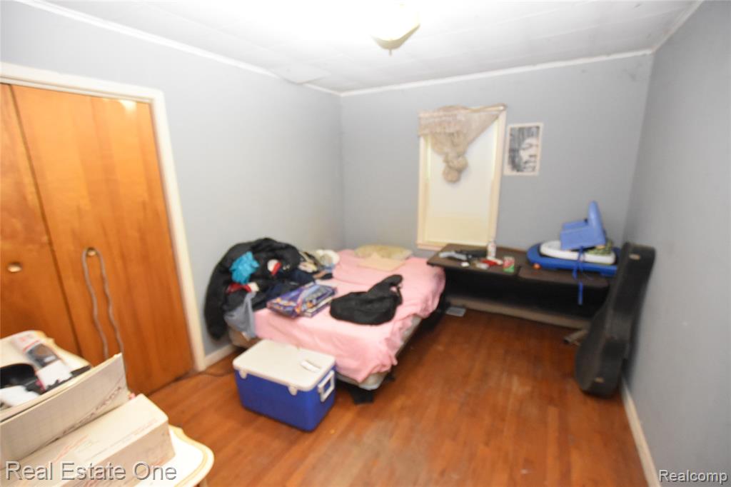 3482 W Maple Road Property Photo 16