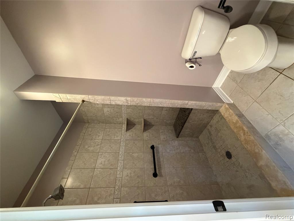 7876 Donegal Court Property Photo 19