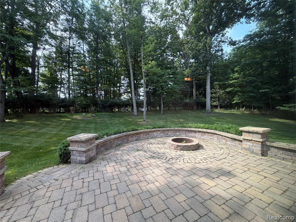7876 Donegal Court Property Photo 24
