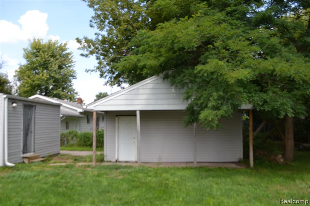 4265 Van Slyke Road Property Photo 5