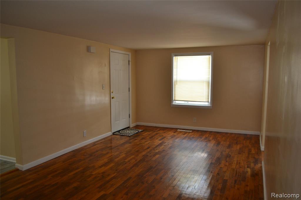 4265 Van Slyke Road Property Photo 8