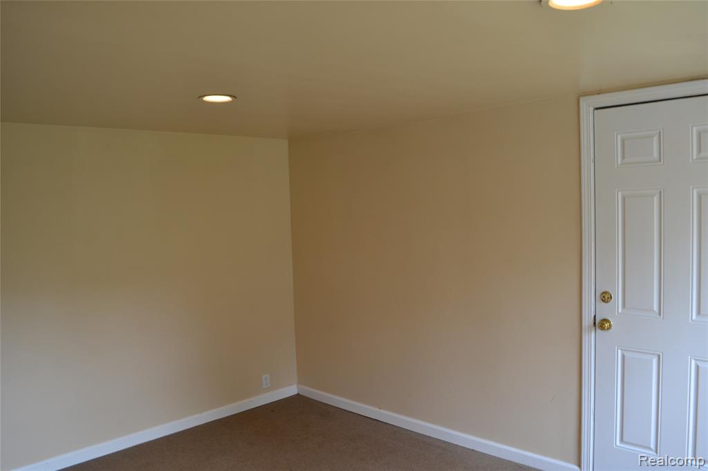 4265 Van Slyke Road Property Photo 22