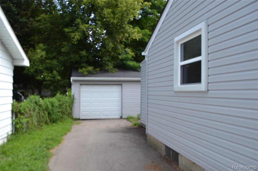 4265 Van Slyke Road Property Photo 38