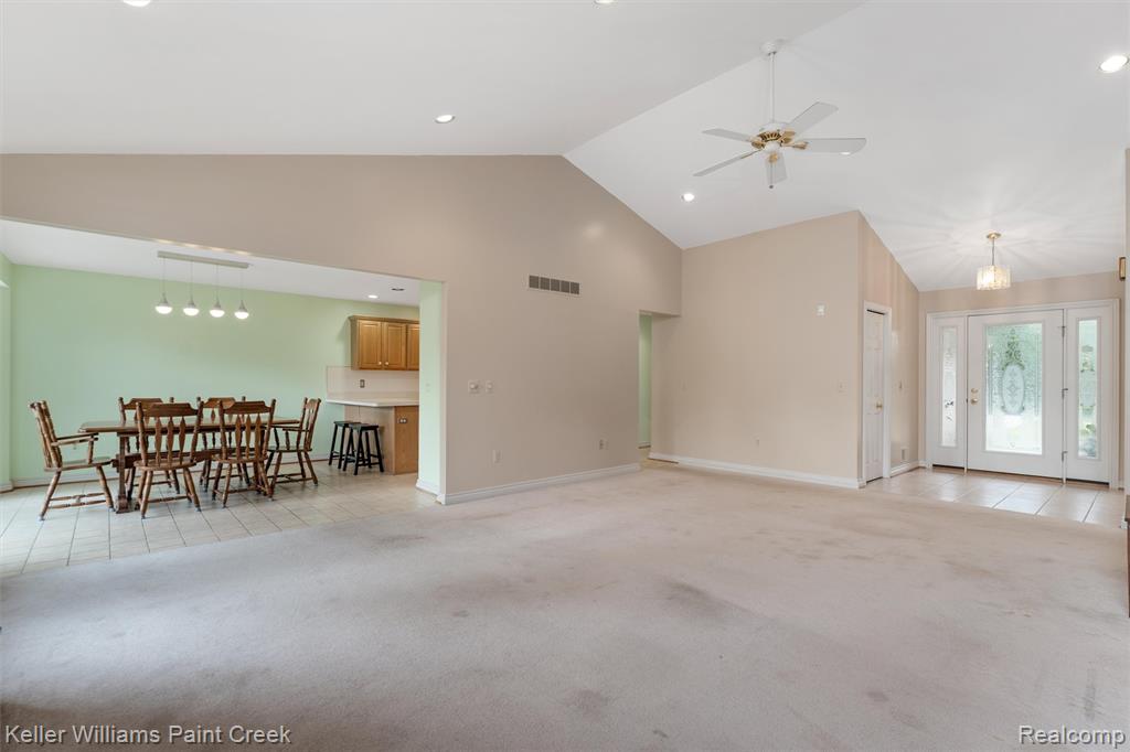 210 Mayfield Property Photo 4