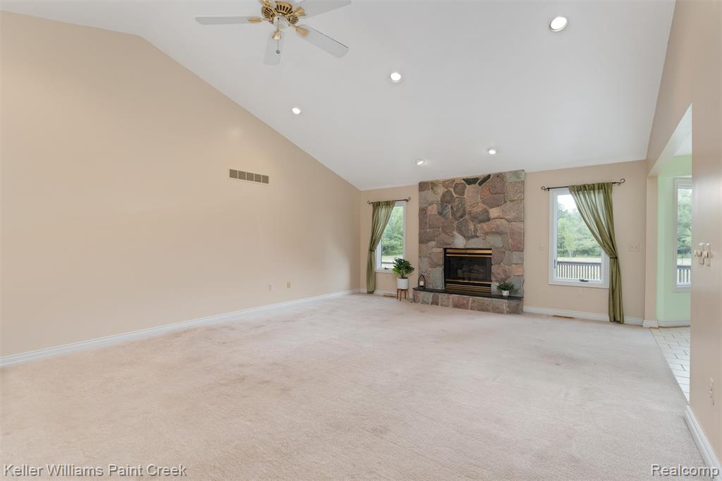 210 Mayfield Property Photo 5