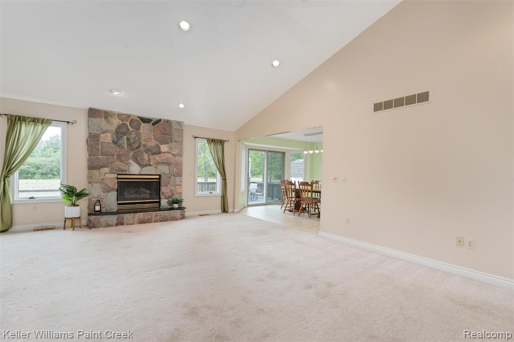 210 Mayfield Property Photo 6