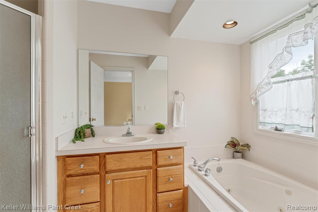 210 Mayfield Property Photo 27