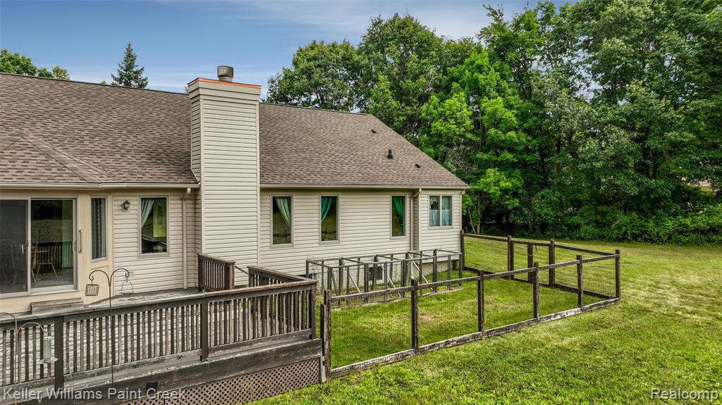 210 Mayfield Property Photo 44