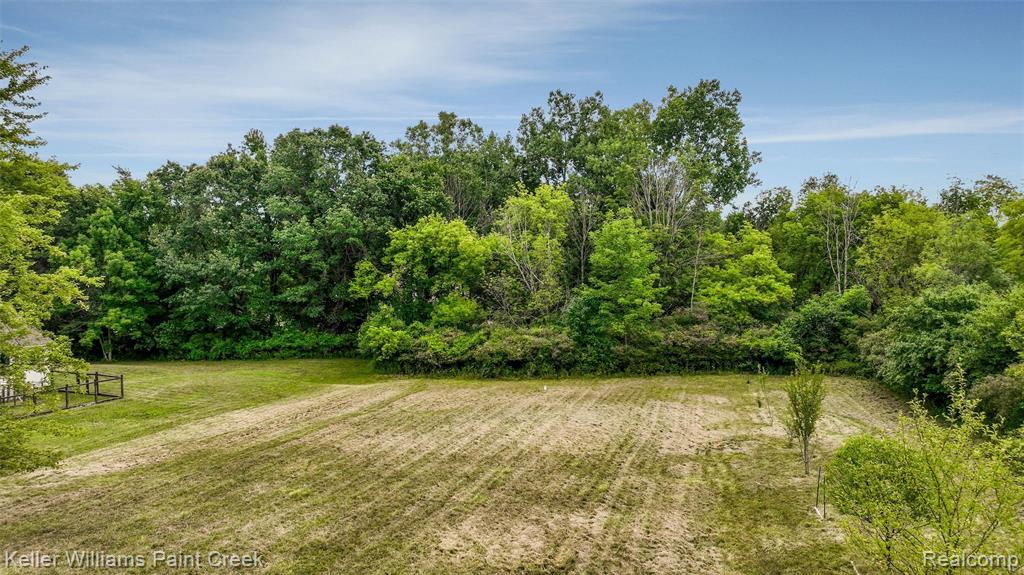 210 Mayfield Property Photo 54