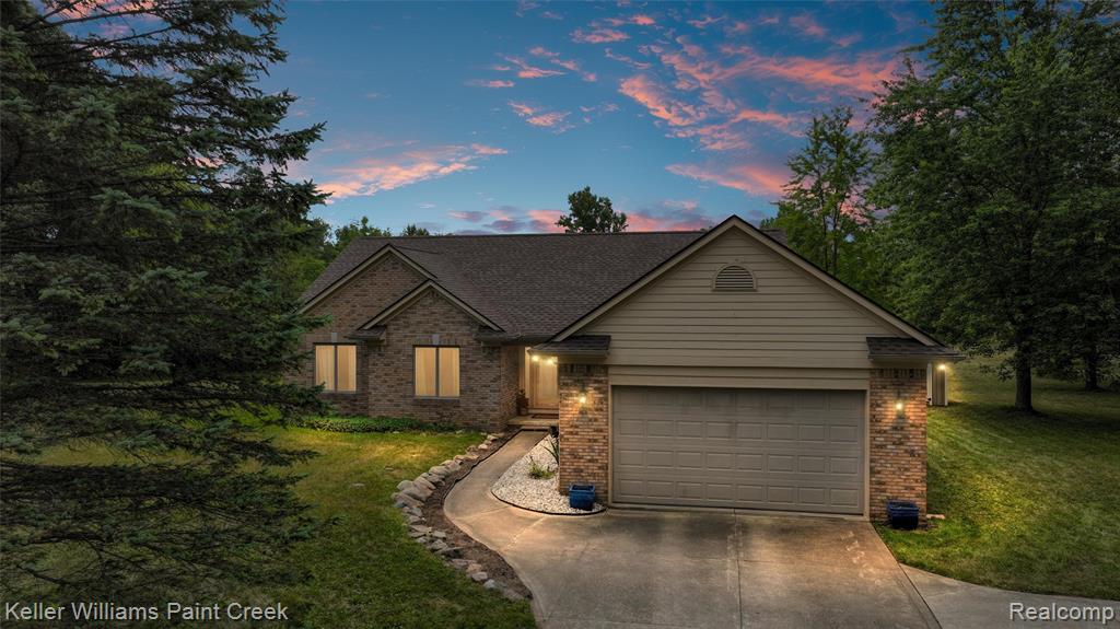 210 Mayfield Property Photo 61