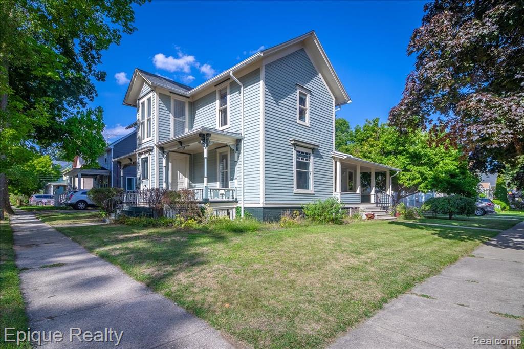 402 N Hickory Street Property Photo 2