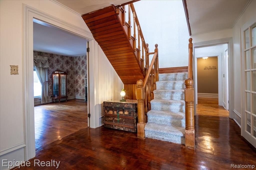 402 N Hickory Street Property Photo 17