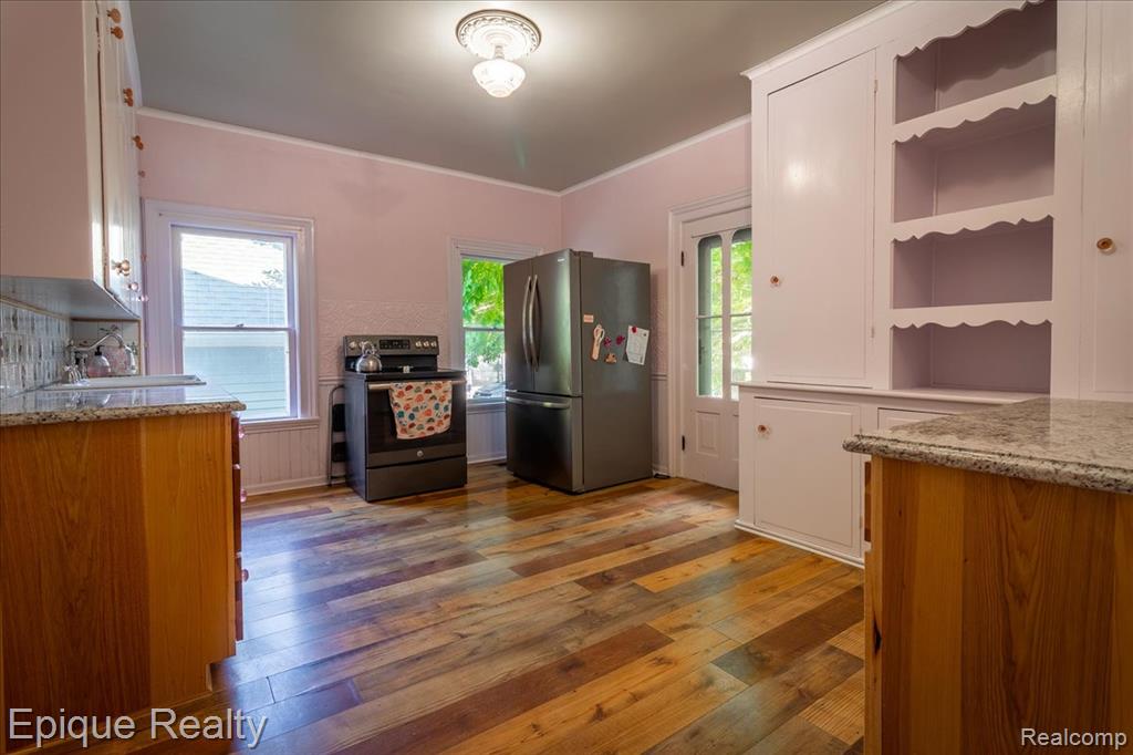 402 N Hickory Street Property Photo 25