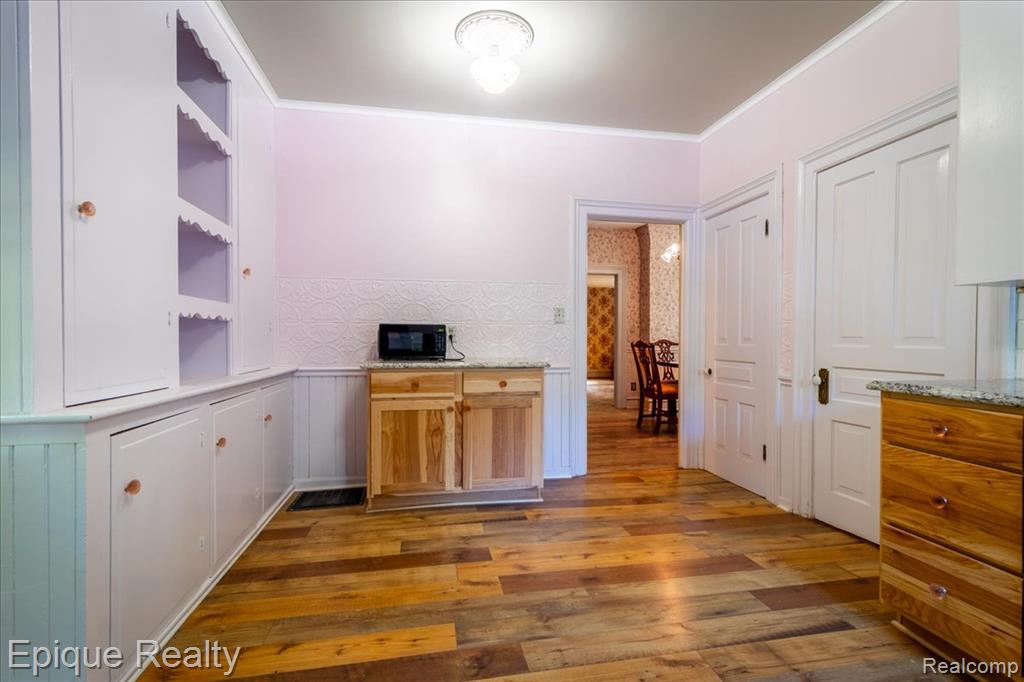 402 N Hickory Street Property Photo 27