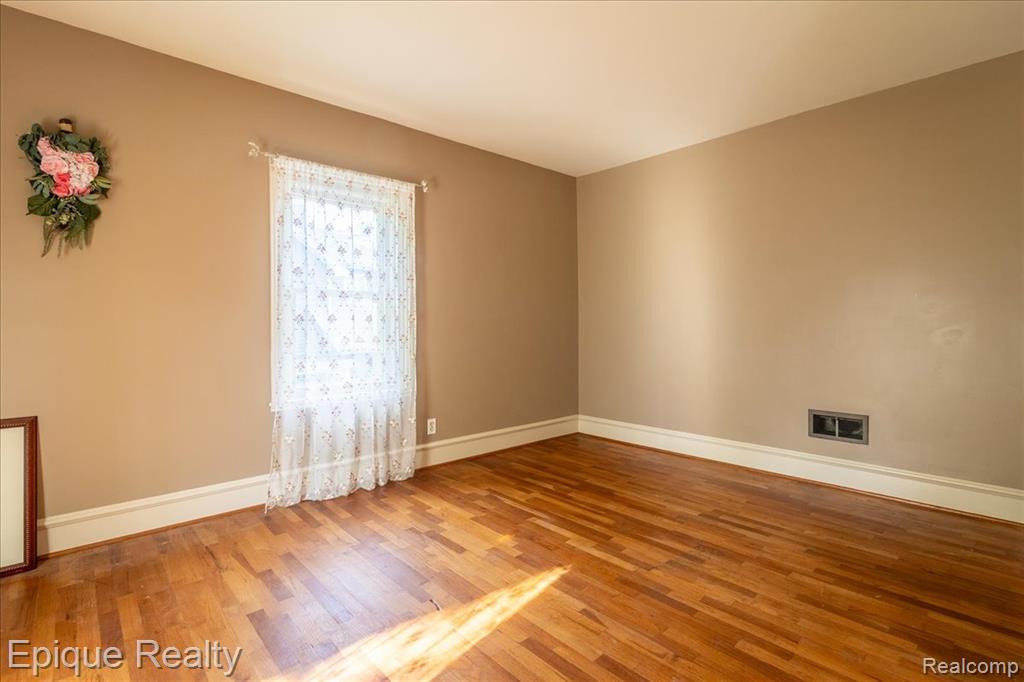 402 N Hickory Street Property Photo 39