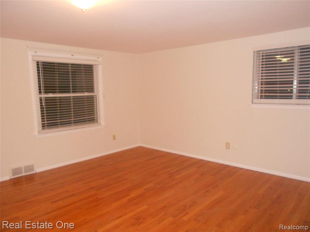 3541 Tothill Drive Property Photo 2